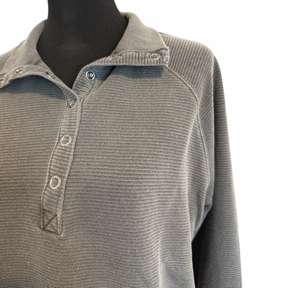 Faith Thermal Knit Henley Pullover in Charcoal Grey - Picture 2 of 4